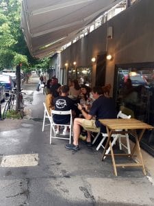 Localul cu boema hipster de la Piata Dorobanti