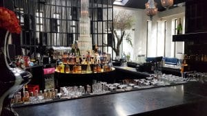 Aqua, restaurant cu bucatarie internationala pe malul lacului Herastrau