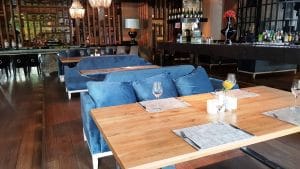 Aqua, restaurant cu bucatarie internationala pe malul lacului Herastrau