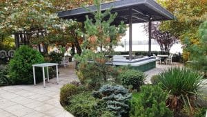 Aqua, restaurant cu bucatarie internationala pe malul lacului Herastrau