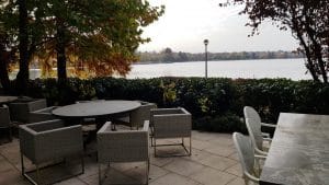 Aqua, restaurant cu bucatarie internationala pe malul lacului Herastrau