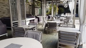 Aqua, restaurant cu bucatarie internationala pe malul lacului Herastrau