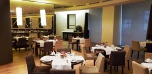 Avalon, restaurantul cu bucatarie internationala al hotelului Sheraton din Bucuresti