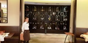 Avalon, restaurantul cu bucatarie internationala al hotelului Sheraton din Bucuresti