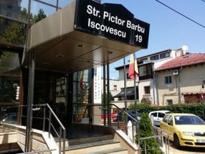 Barca, restaurant vegetarian si raw vegan in Piata Charles de Gaulle