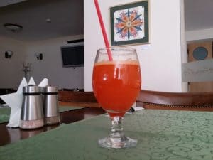 Barca, restaurant vegetarian si raw vegan in Piata Charles de Gaulle