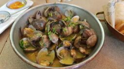 Cina portugheza la Dancing Lobster