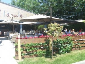 Il Locale, terasa restaurant in Parcul Herastrau