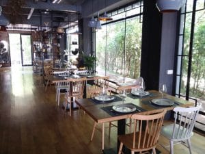 Il Locale, restaurant italian si terasa in parcul Herastrau