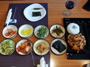 Mancare coreeana la restaurantul Seoul din Bucuresti