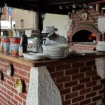 Cuptorul de pizza din luxoasa casa din Primaverii