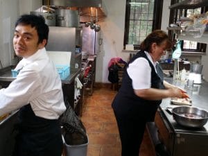 Shuichiro Sumiyoshi in bucatarie