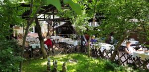 Torna Fratre restaurant traditional romanesc si balcanic in Bucuresti 10