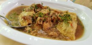 Torna Fratre restaurant traditional romanesc si balcanic in Bucuresti 33