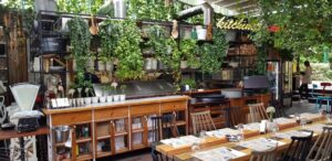 Biutiful by the Lake, terasa in parcul Herastrau