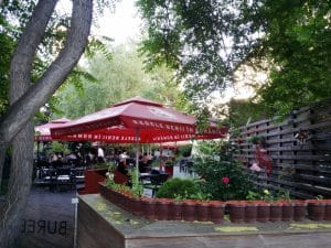 Burebista Vanatoresc, terasa in Bucuresti