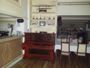 Burebista, terasa si restaurant romanesc si vanatoresc in Bucuresti