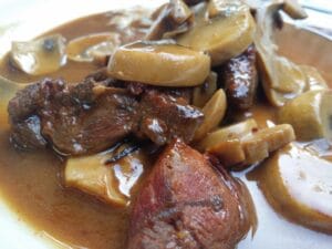 Burebista, terasa si restaurant romanesc si vanatoresc in Bucuresti