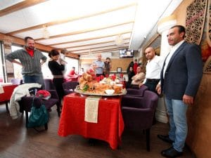 Damascus Palace, pranz in stil arabesc pregatit de bucatarul Ahmad