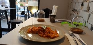 EMTE, bistrou de hamburgeri, paste si salate in Calea Floreasca