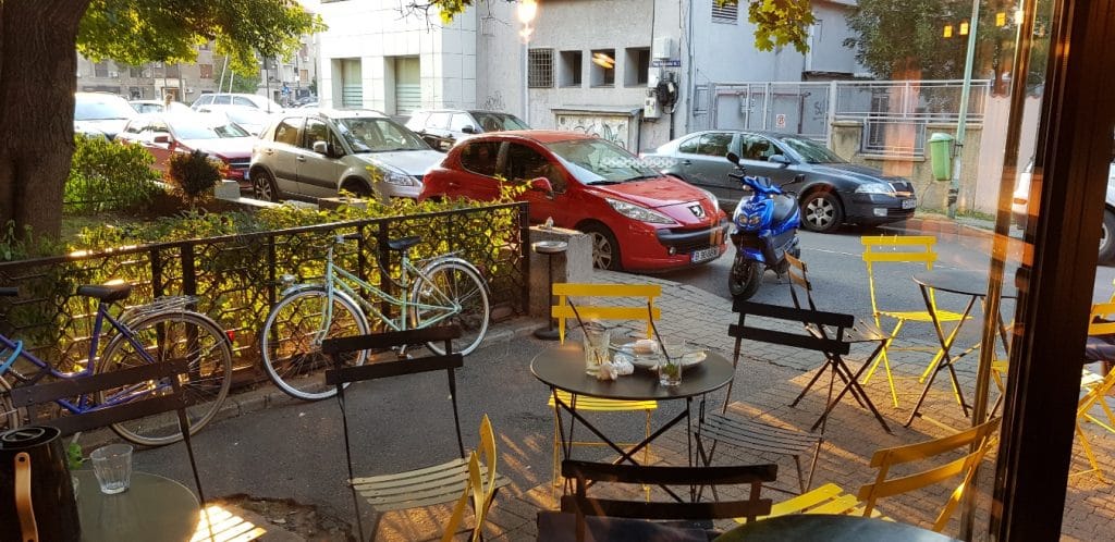 Frudisiac, bistrou cafenea scandinav in Piata Dorobantilor din Bucuresti