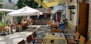 Green Hours, jazz club & bistro - gradina