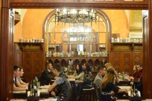 Hanu Berarilor Interbelic, Casa Soare, restaurant romanesc