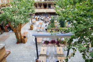 Hanu lui Manuc, restaurant turistic romanesc in Centrul Vechi al Bucurestiului