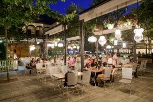 Hanu lui Manuc, restaurant turistic romanesc in Centrul Vechi al Bucurestiului