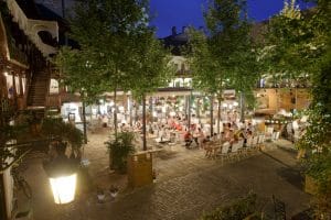 Hanu lui Manuc, restaurant turistic romanesc in Centrul Vechi al Bucurestiului