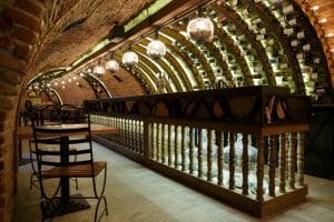 Hanu lui Manuc, restaurant turistic romanesc in Centrul Vechi al Bucurestiului