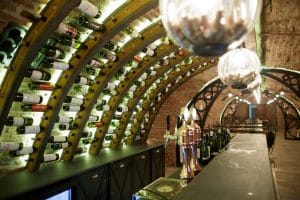 Hanu lui Manuc, restaurant turistic romanesc in Centrul Vechi al Bucurestiului