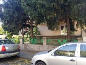 Intrarea Bitolia din Dorobanti, cu restaurantul Frudisiac