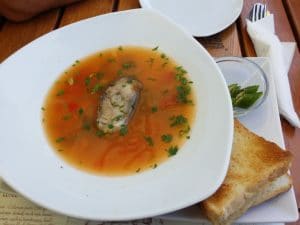 La Raci, terasa restaurant pe Lacul Herastrau, in Bucuresti