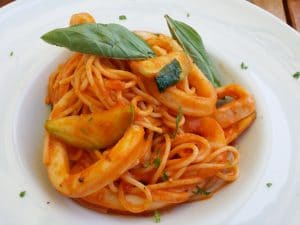 La Raci, terasa restaurant pe Lacul Herastrau, in Bucuresti