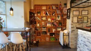 Mezzaluna, restaurant cu bucatarie italiana populara