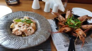 Mezzaluna, restaurant cu bucatarie italiana populara