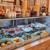 Mic dejun la restaurantul Fratellini