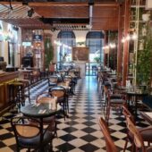 Mic dejun la restaurantul Fratellini