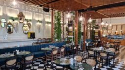 Mic dejun la restaurantul Fratellini