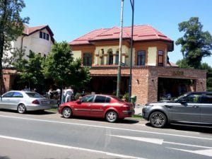 Cafeneaua in care se fumeaza ilegal