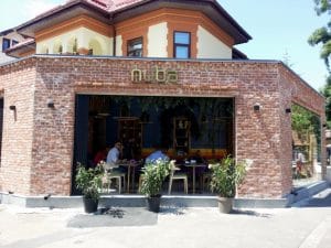 Cafeneaua in care se fumeaza ilegal