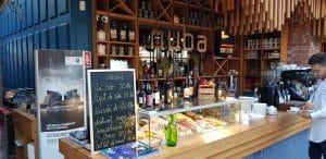 Cafeneaua de pe Beller in care se fumeaza ilegal