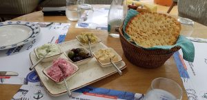 Octopus, restaurant grecesc traditional in Parcul Herastrau