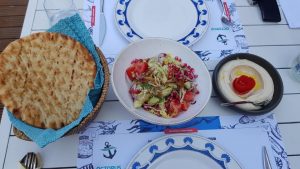 Octopus, restaurant libanez in Parchul Herastrau