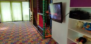 Phill, un restaurant child friendly in Pipera