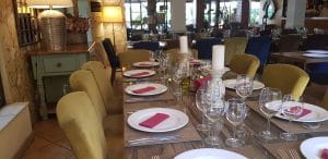 Quattro Stagioni. trattoria in Parcul Hearstrau la Piata Charles de Gaulle