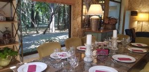 Quattro Stagioni. trattoria in Parcul Hearstrau la Piata Charles de Gaulle