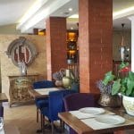 Quattro Stagioni. trattoria in Parcul Hearstrau la Piata Charles de Gaulle