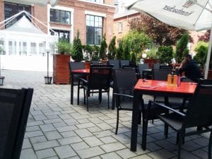 Readers Cafe, restaurant in Metropolis Center